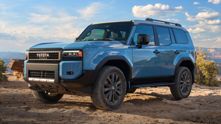 Toyota convoca quase 106 mil Land Cruiser nos EUA por risco de vazamento de combustível e incêndio